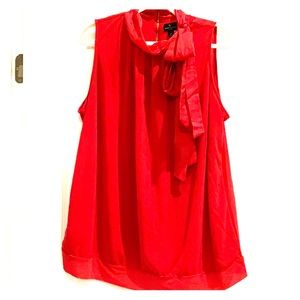 Worthington sleeveless tie- neck banded blouse